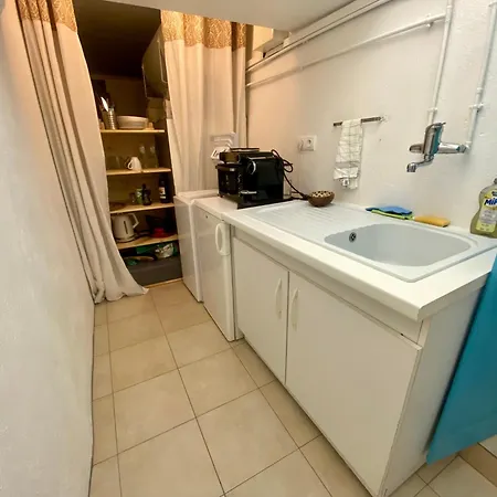 Apartment En Face Des Plages Cap D Ail